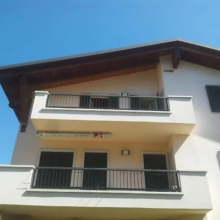 Benaco Apartment *